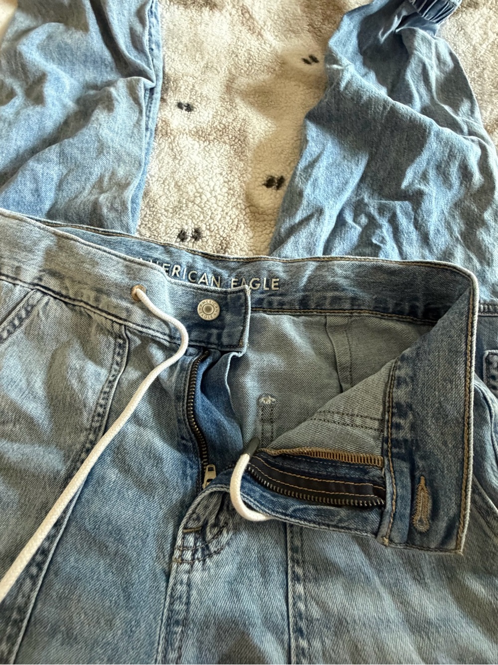American Eagle Outfitters Light Wash Men's Denim Jogger Pants